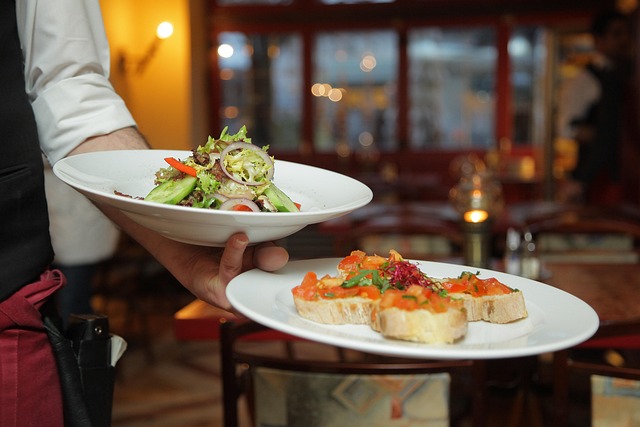 dinner-939434_640